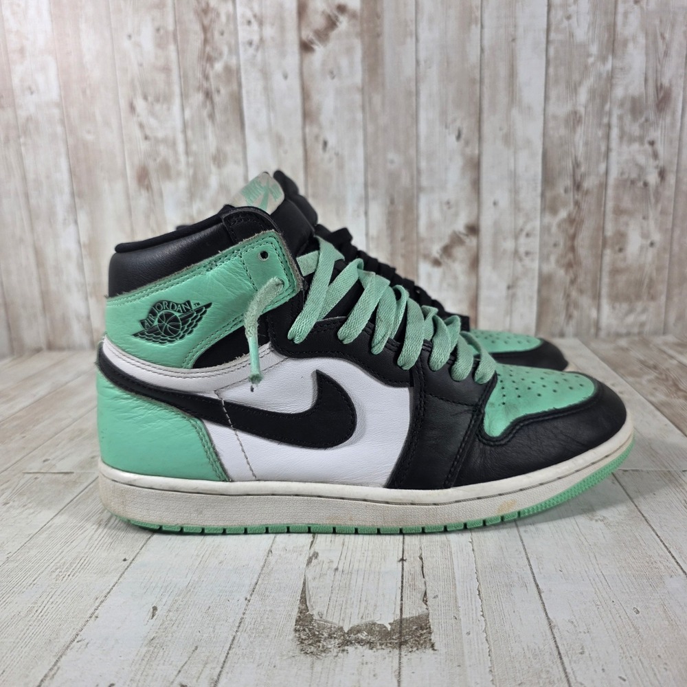 Nike Air Jordan 1 Retro High OG Green Glow Black White DZ5485-130 Mens Size 8.5